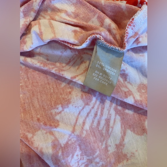 Red and white abstract print shirt - Picture 2 of 4